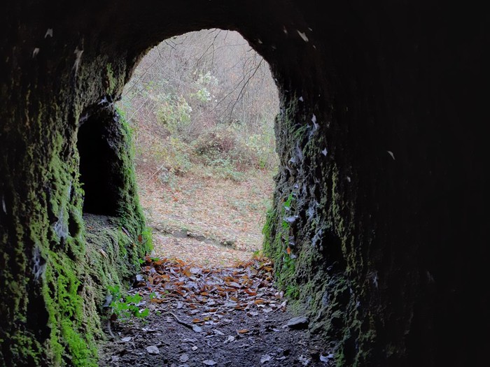 La necropoli del Maschio d’Ariano e il Castello: tra tombe ruderi storia e leggenda.